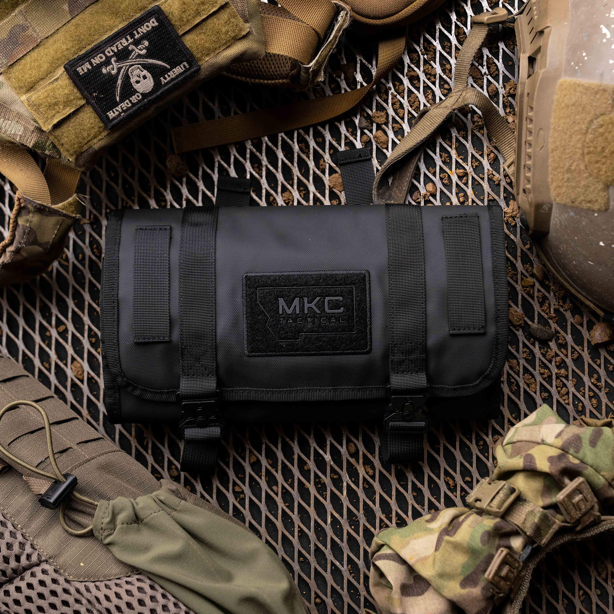 TACTICAL KNIFE ROLL - BLACK