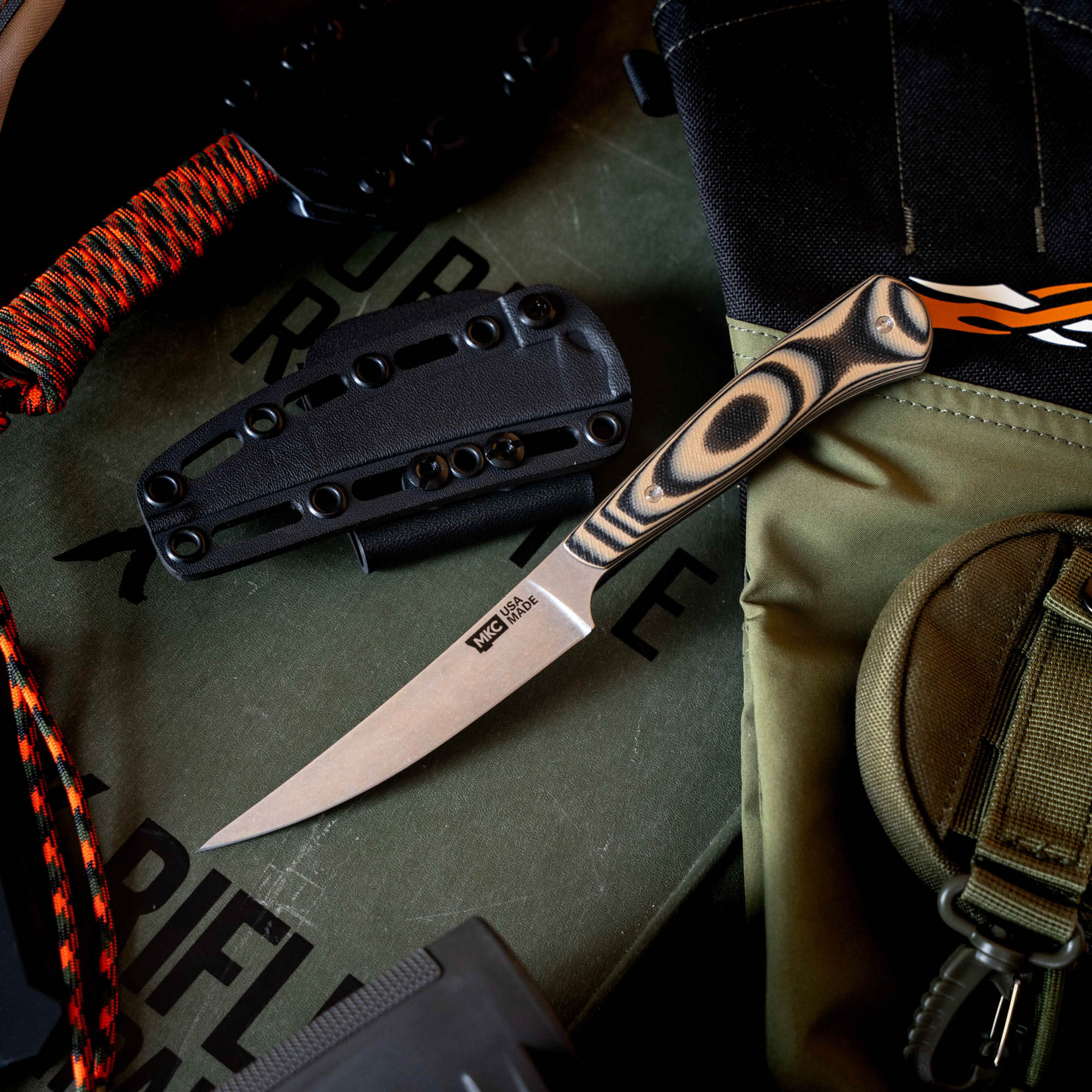 FIELD BONING KNIFE - TAN & BLACK