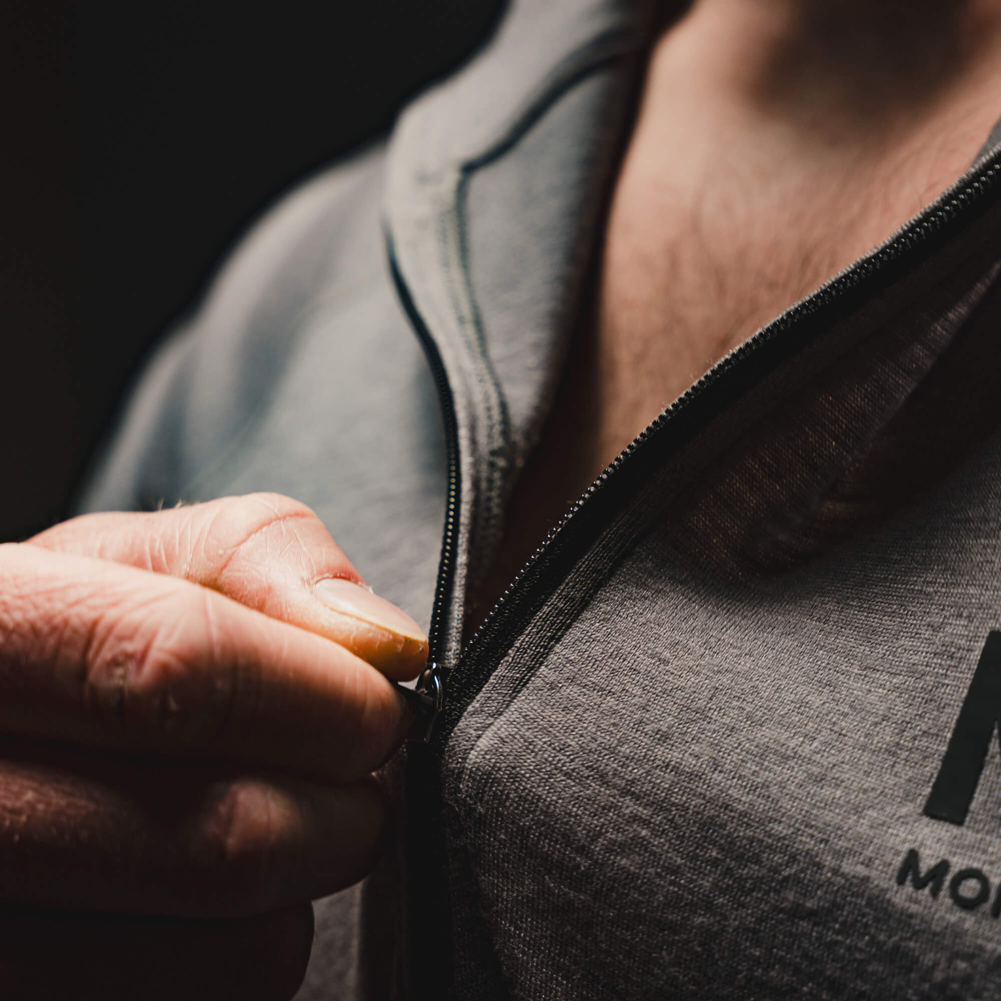 RANGE LINE PRO QUARTER ZIP - CHARCOAL