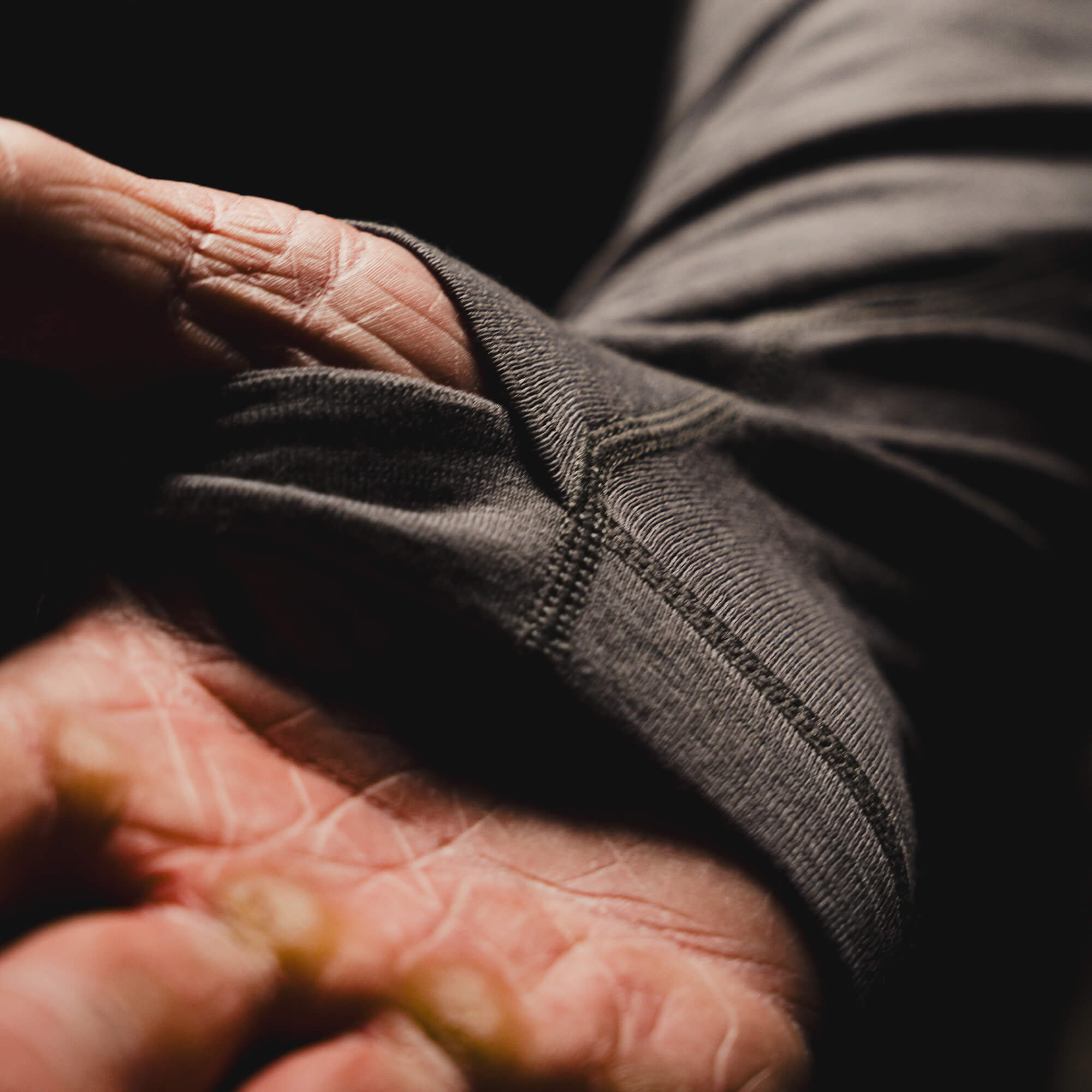 RANGE LINE PRO QUARTER ZIP - CHARCOAL