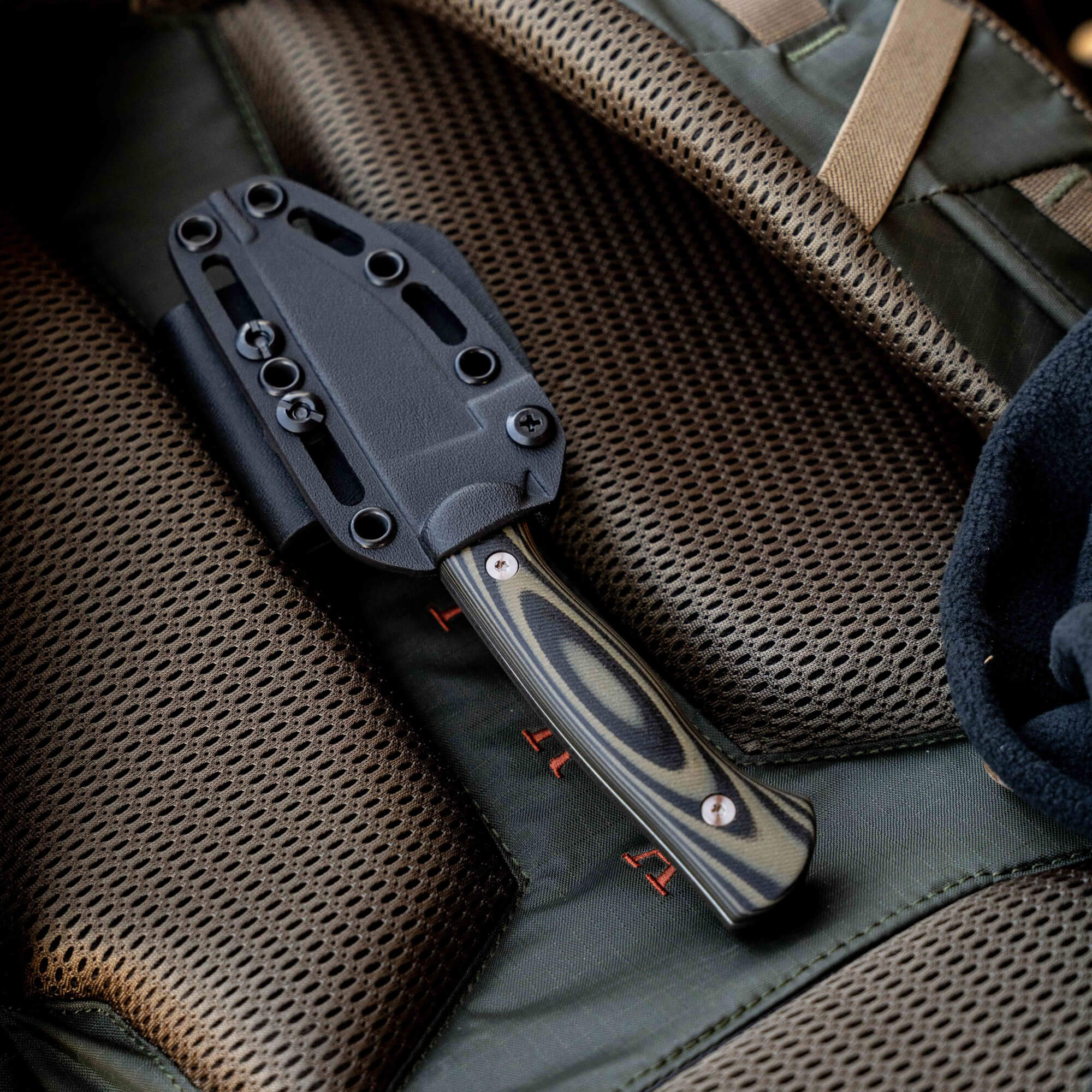 MAGNACUT BLACKFOOT 2.0 - GREEN & BLACK