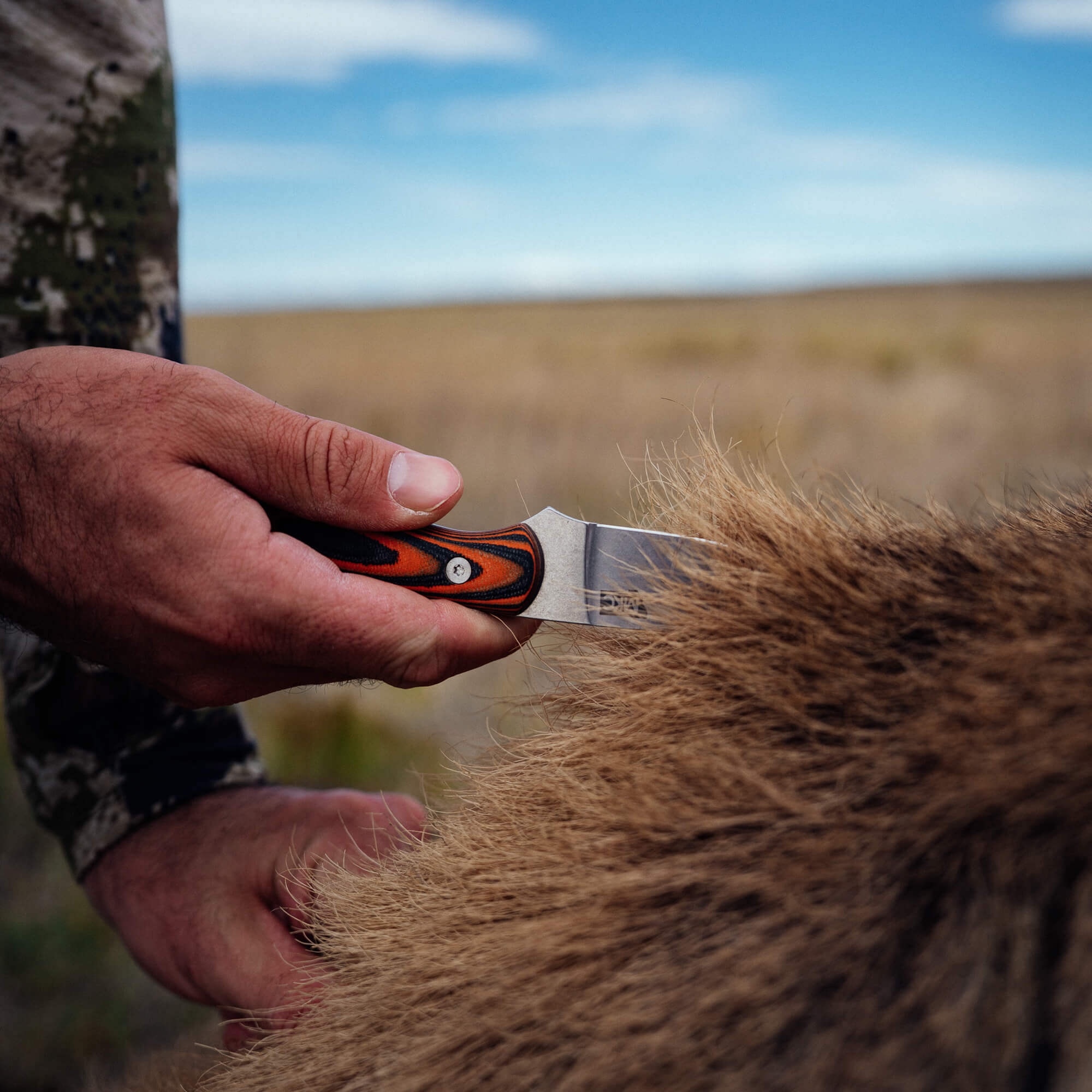 MAGNACUT BLACKFOOT 2.0 - ORANGE & BLACK