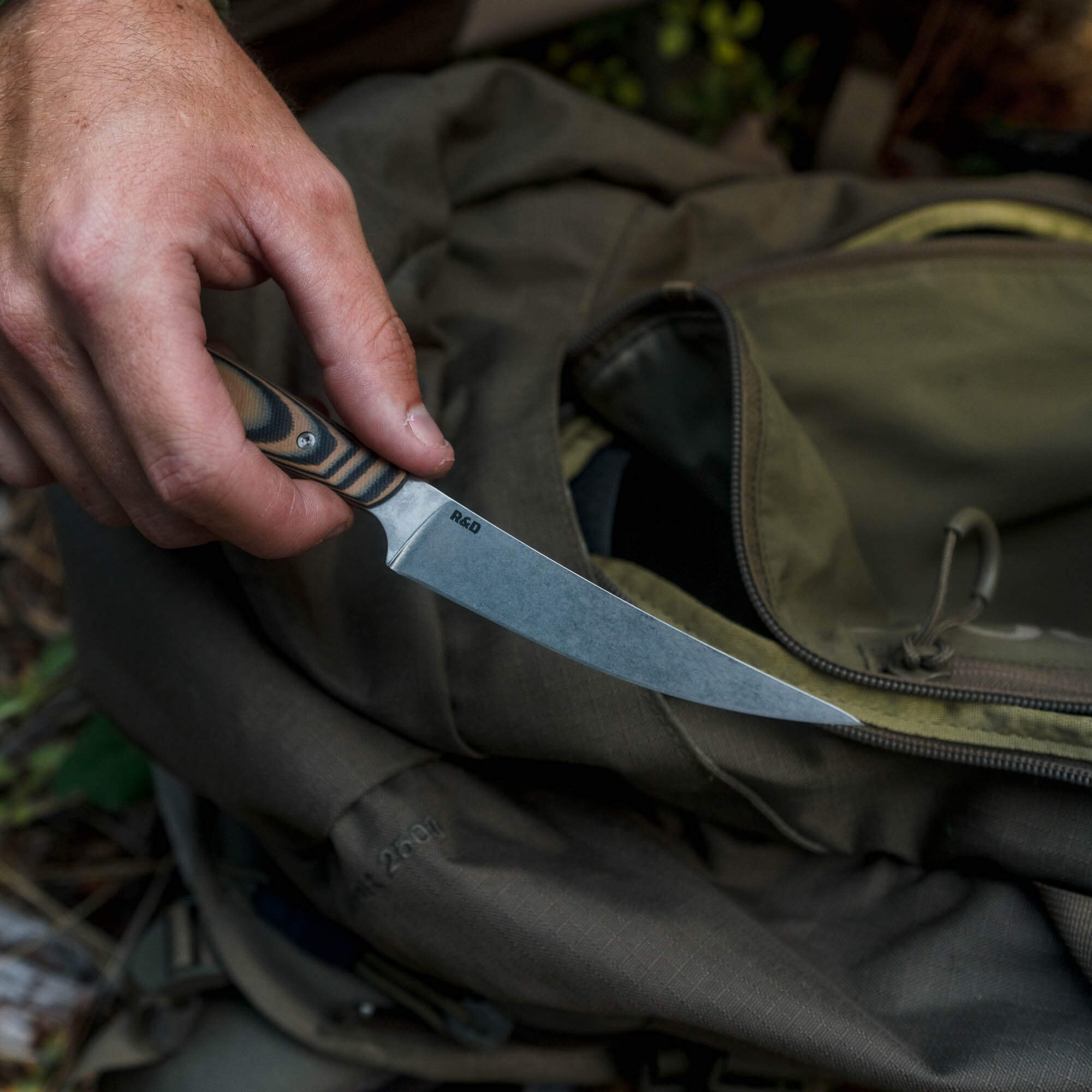 FIELD BONING KNIFE - TAN & BLACK