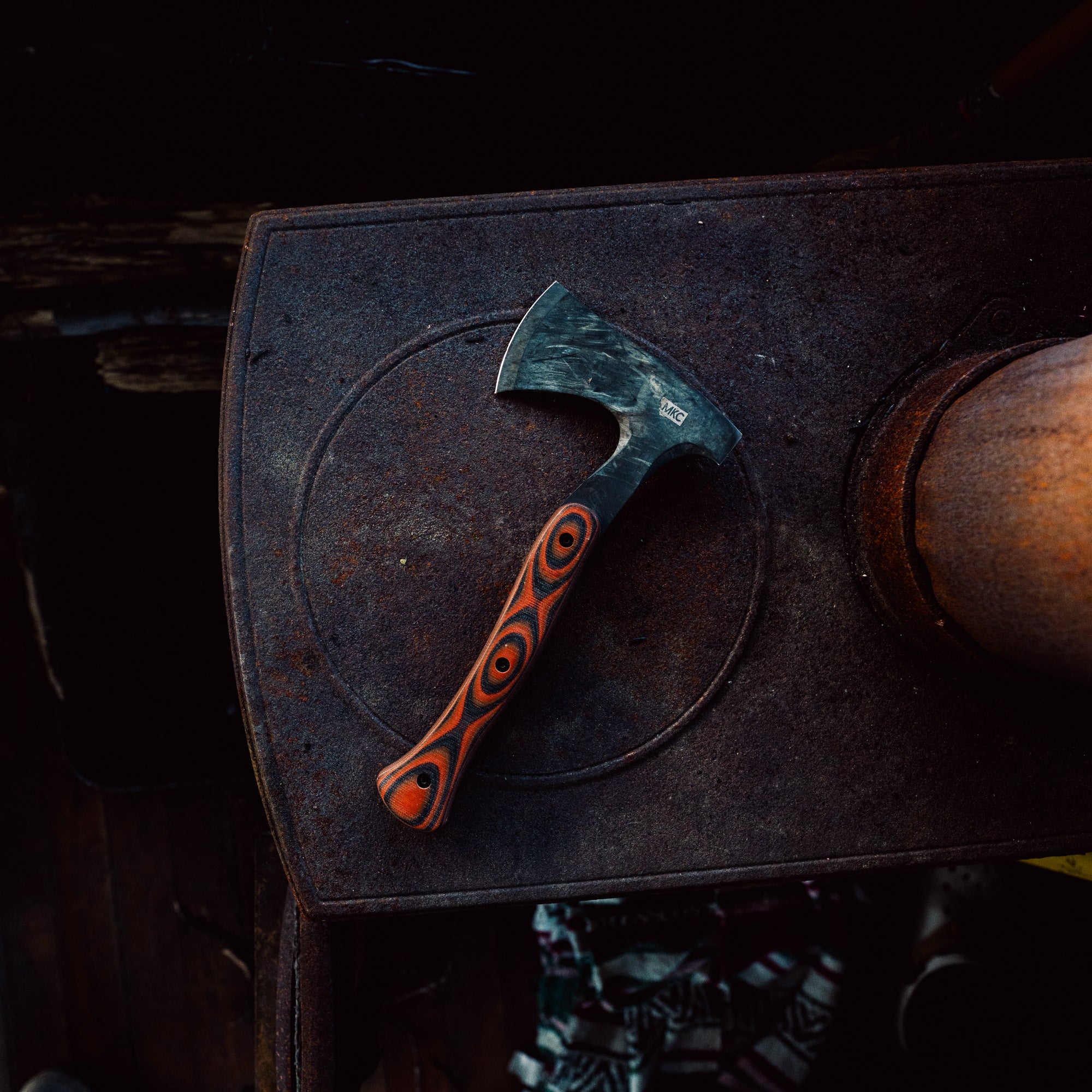 HELLGATE HATCHET - ORANGE & BLACK