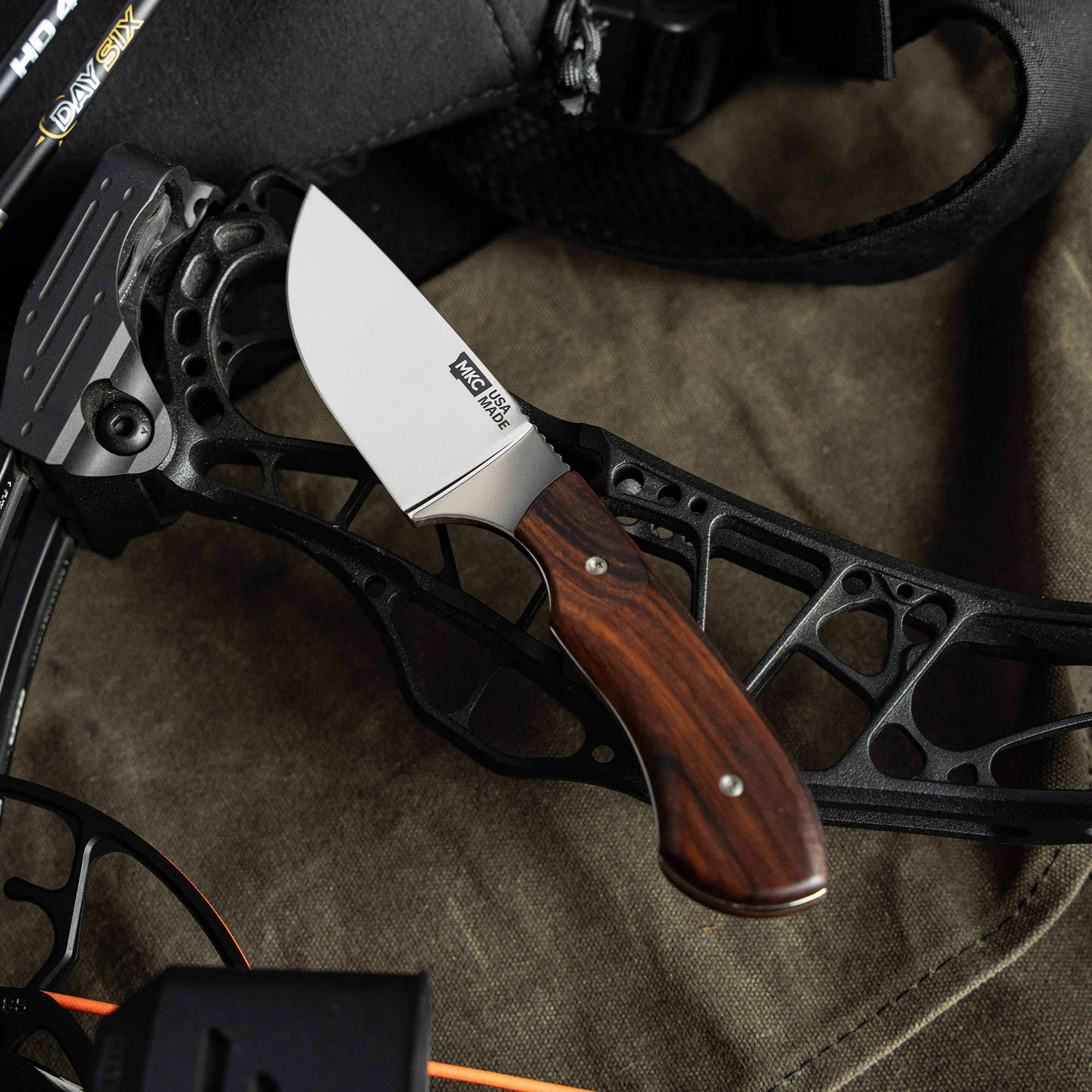 LIVE WILD - TRADITIONS MKC ELK KNIFE - SECRET DROP
