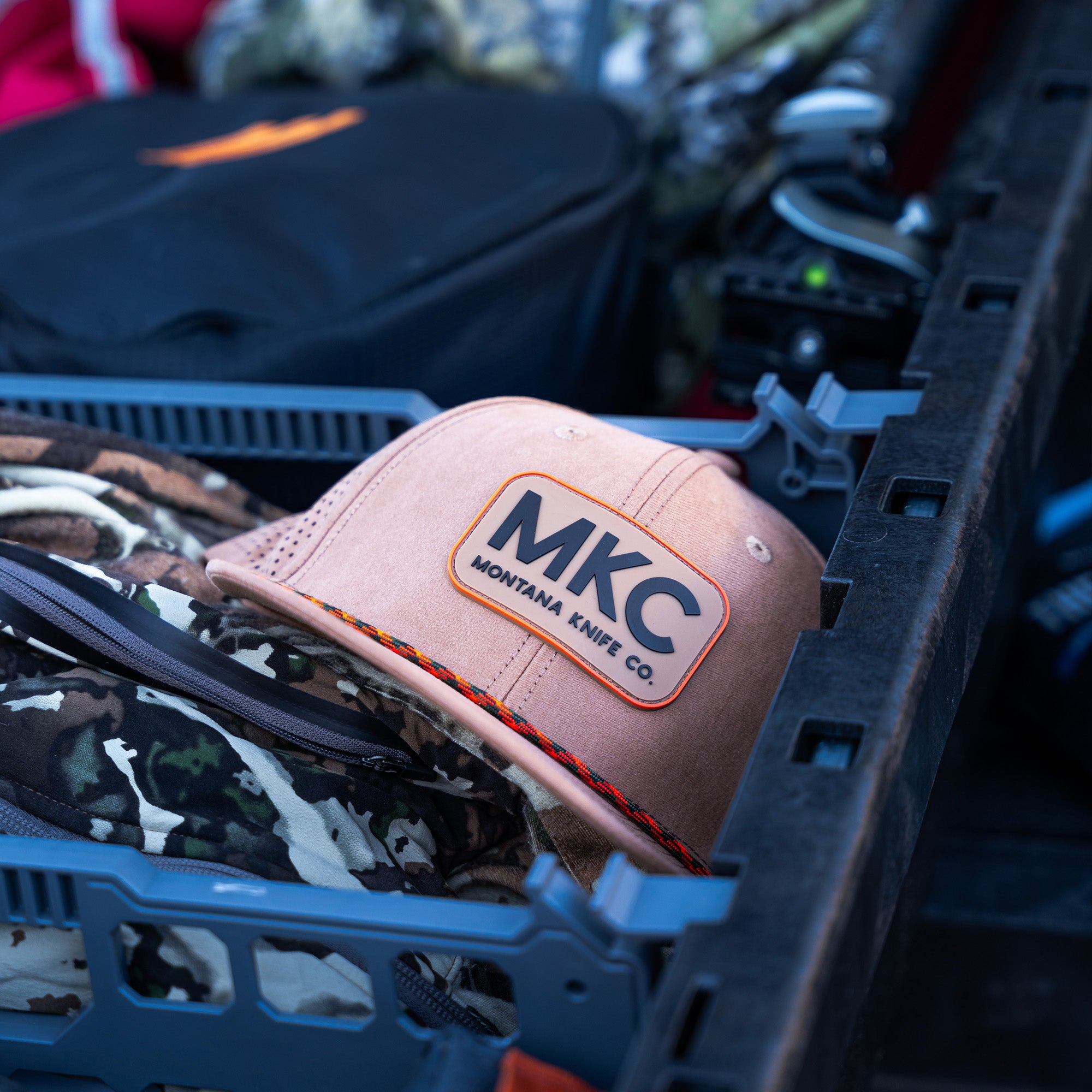 MKC PERFORMANCE SNAPBACK - COYOTE