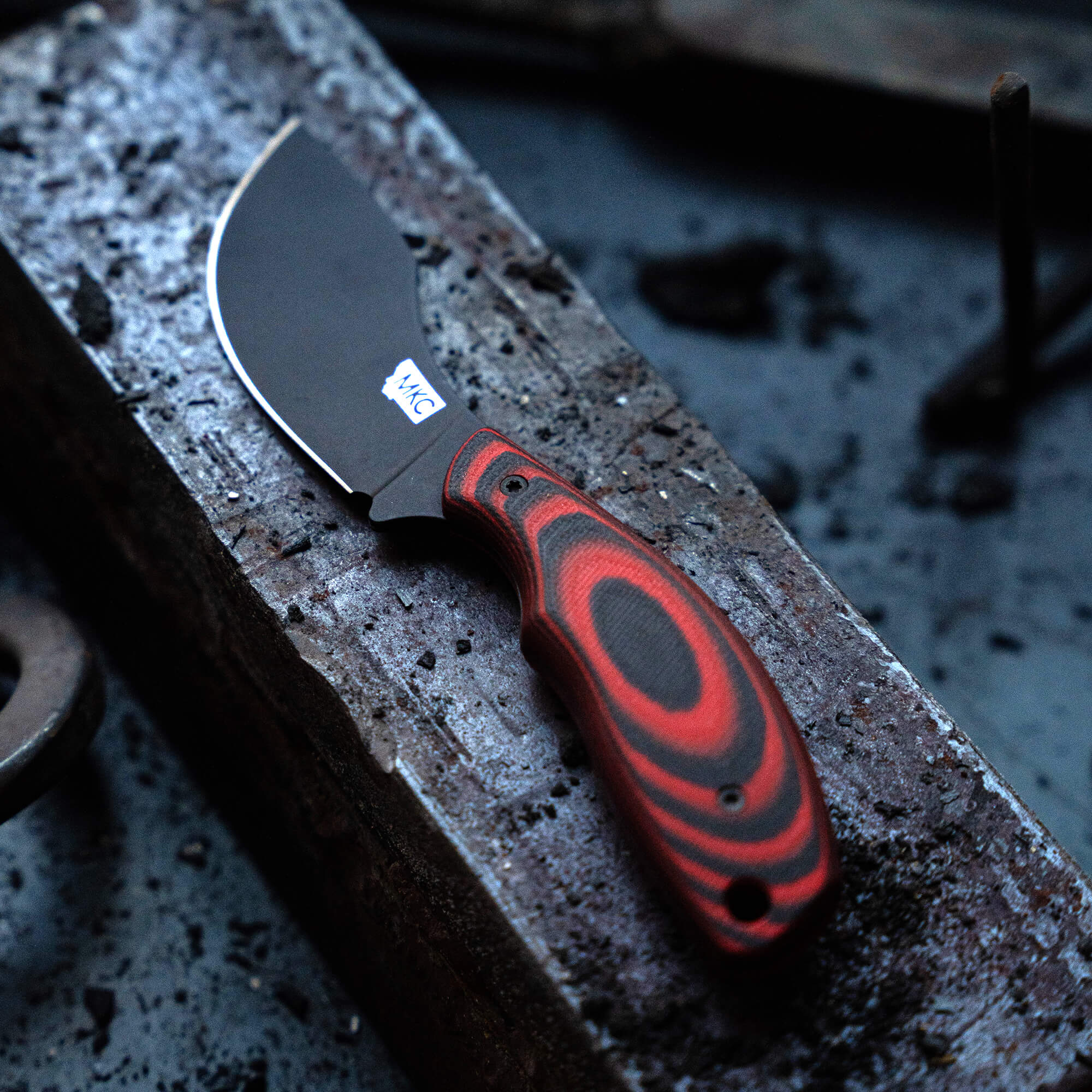 PACKOUT SKINNER PVD - KEEP HAMMERING EDITION - RED & BLACK