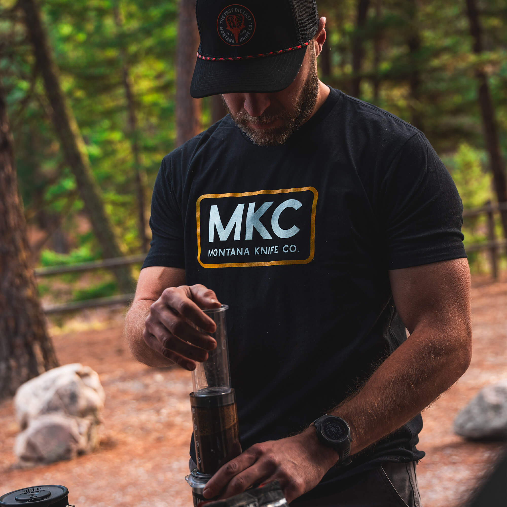 MKC LOGO TEE - BLACK