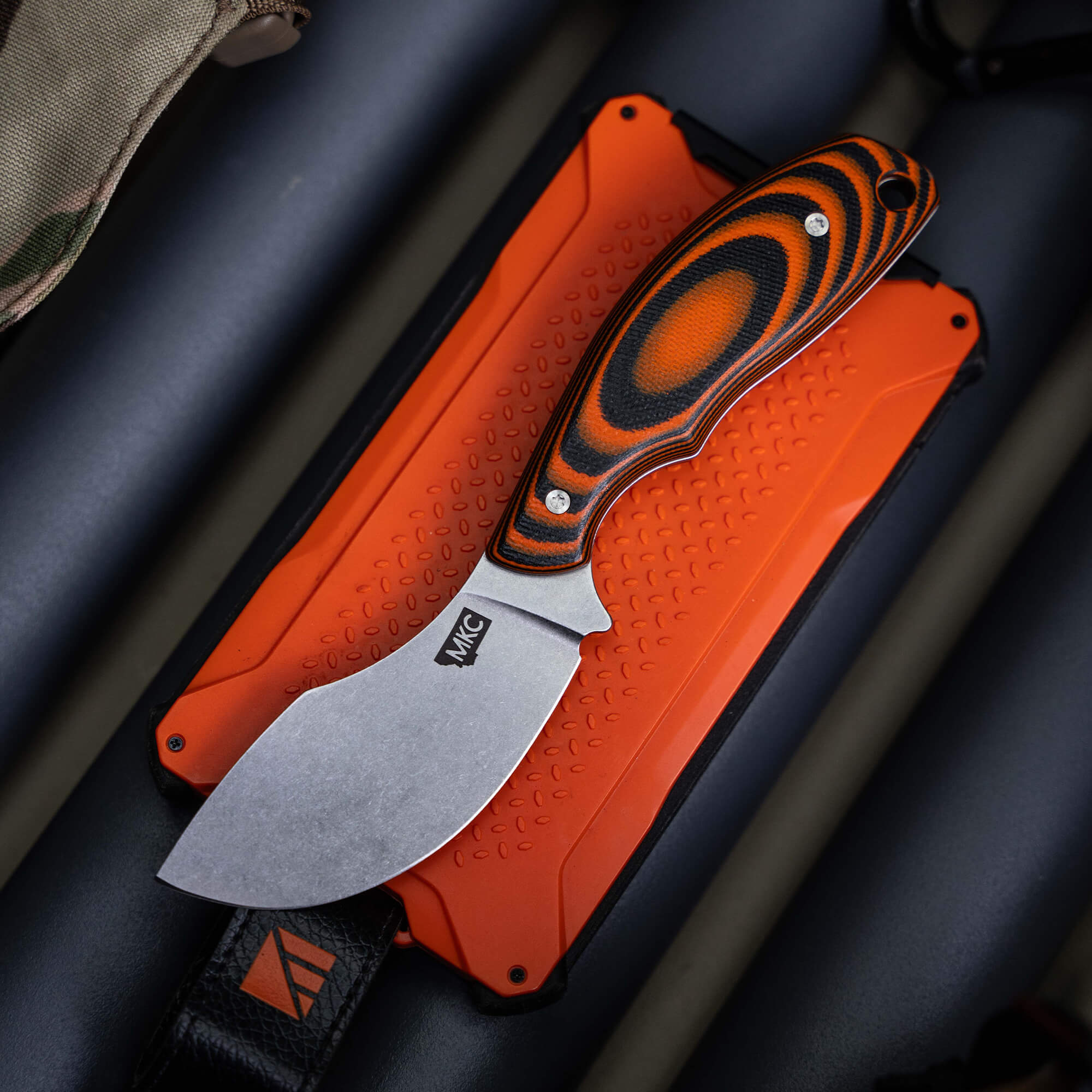 PACKOUT SKINNER - ORANGE & BLACK