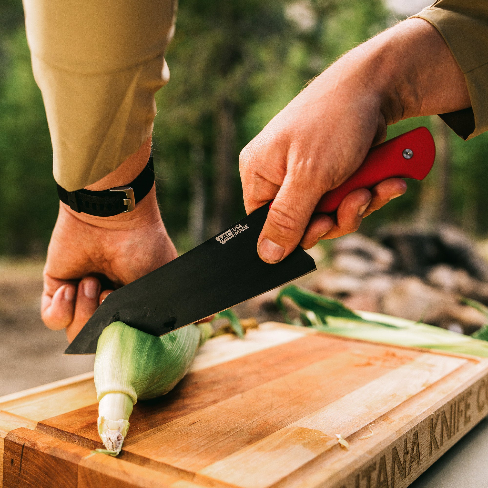 MKC CUTTING BOARD - LIGHT WOOD FINISH