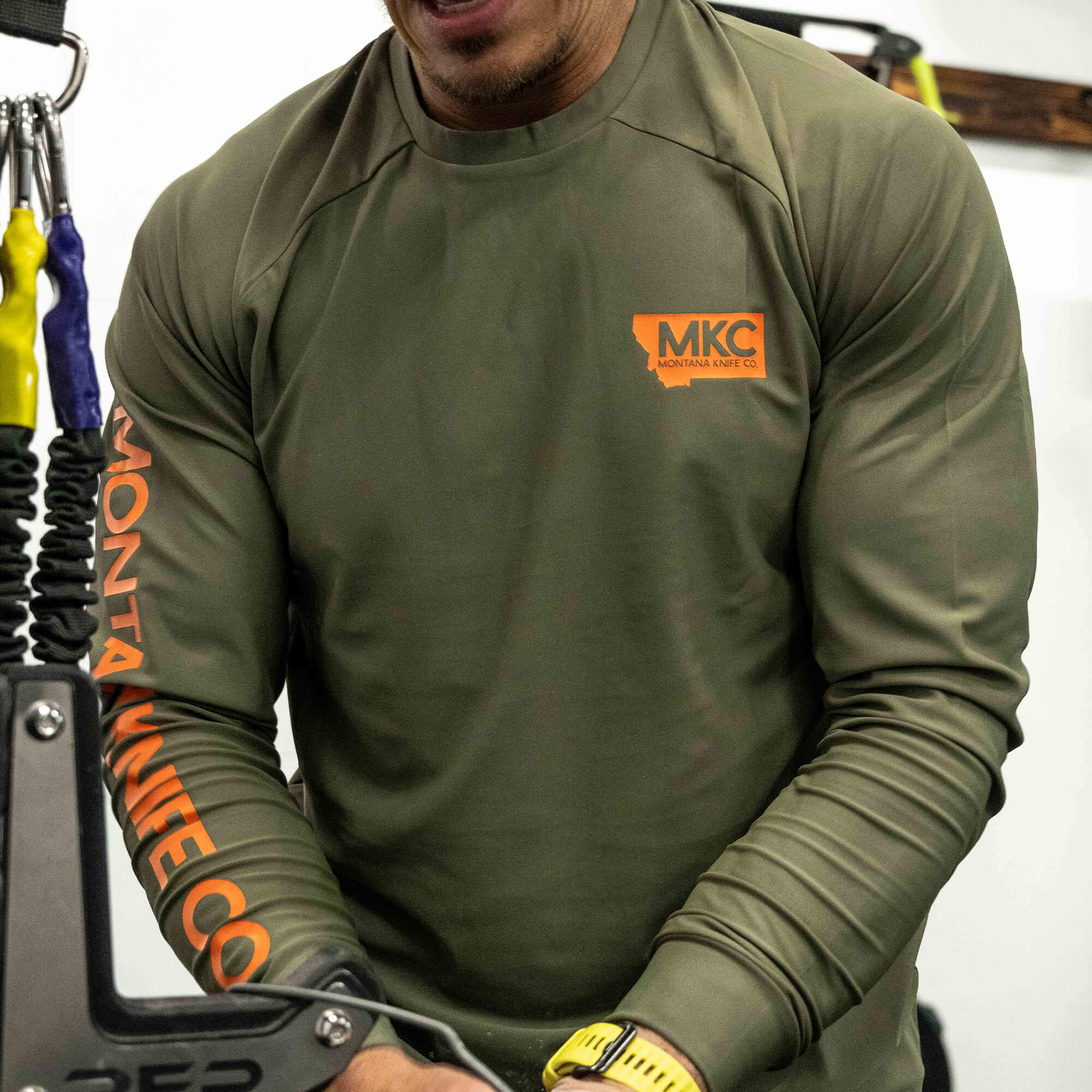 MKC LS PERFORMANCE CREW - OLIVE