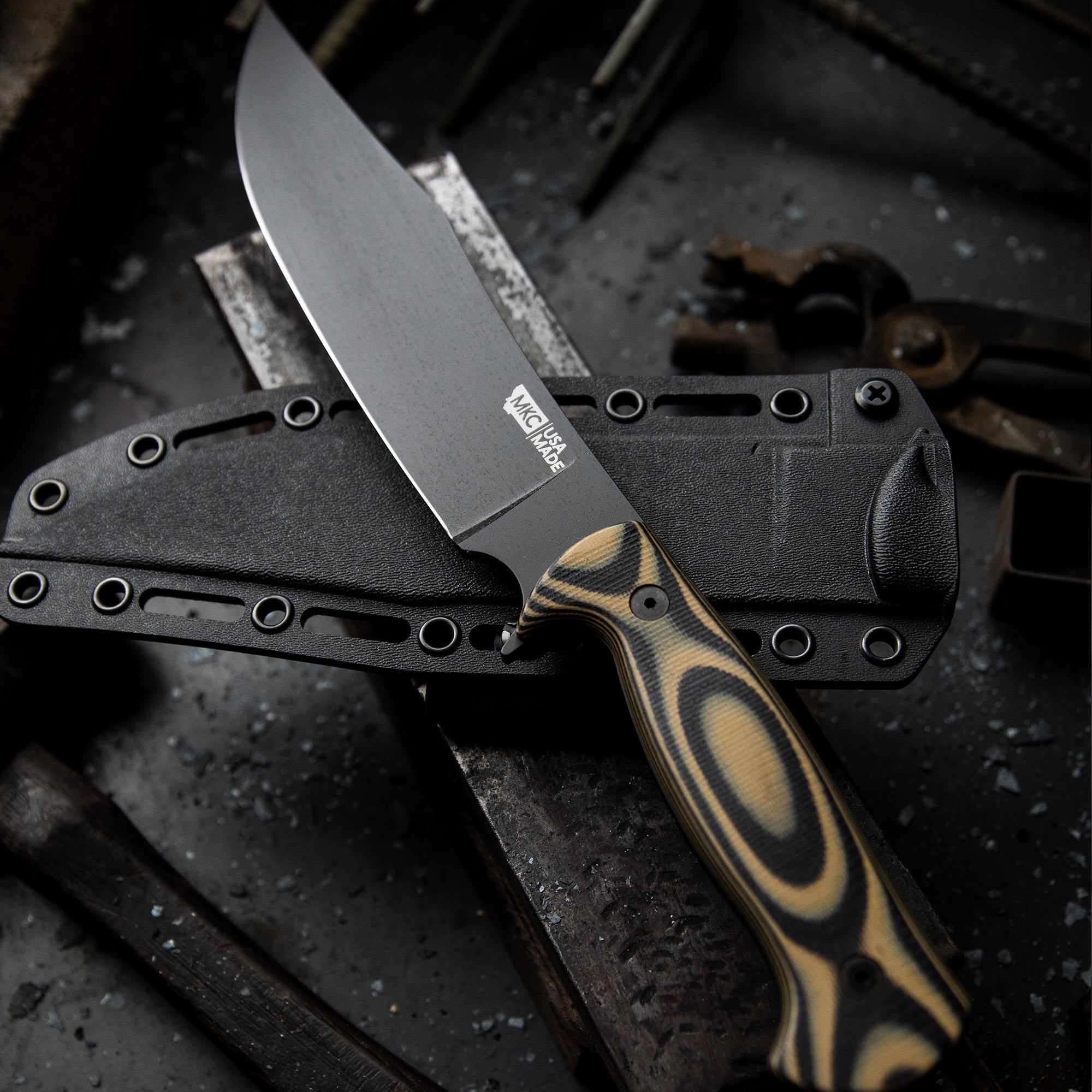 THE MARSHALL BUSHCRAFT KNIFE - TAN & BLACK