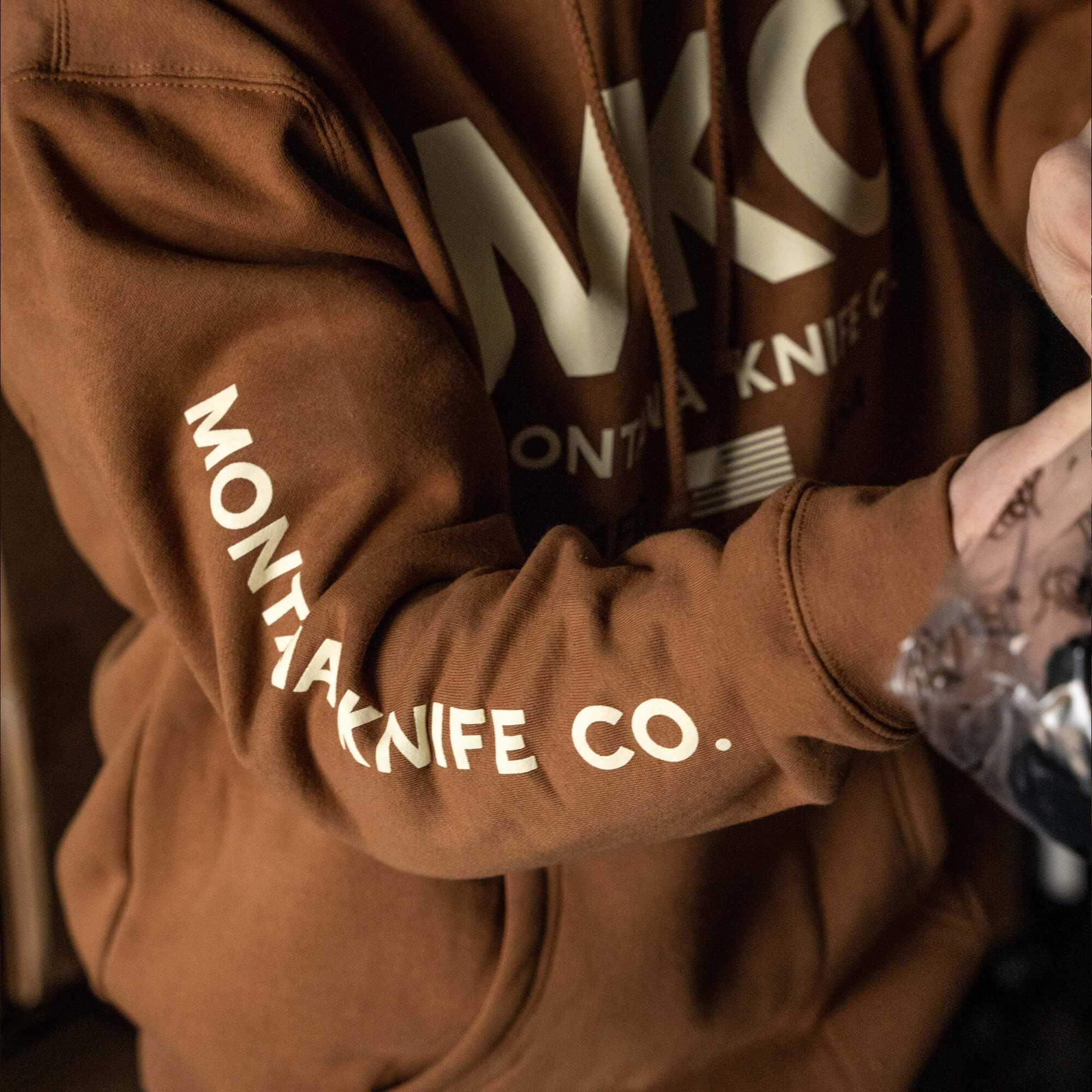 MKC LARGE LOGO HOODIE - SADDLE