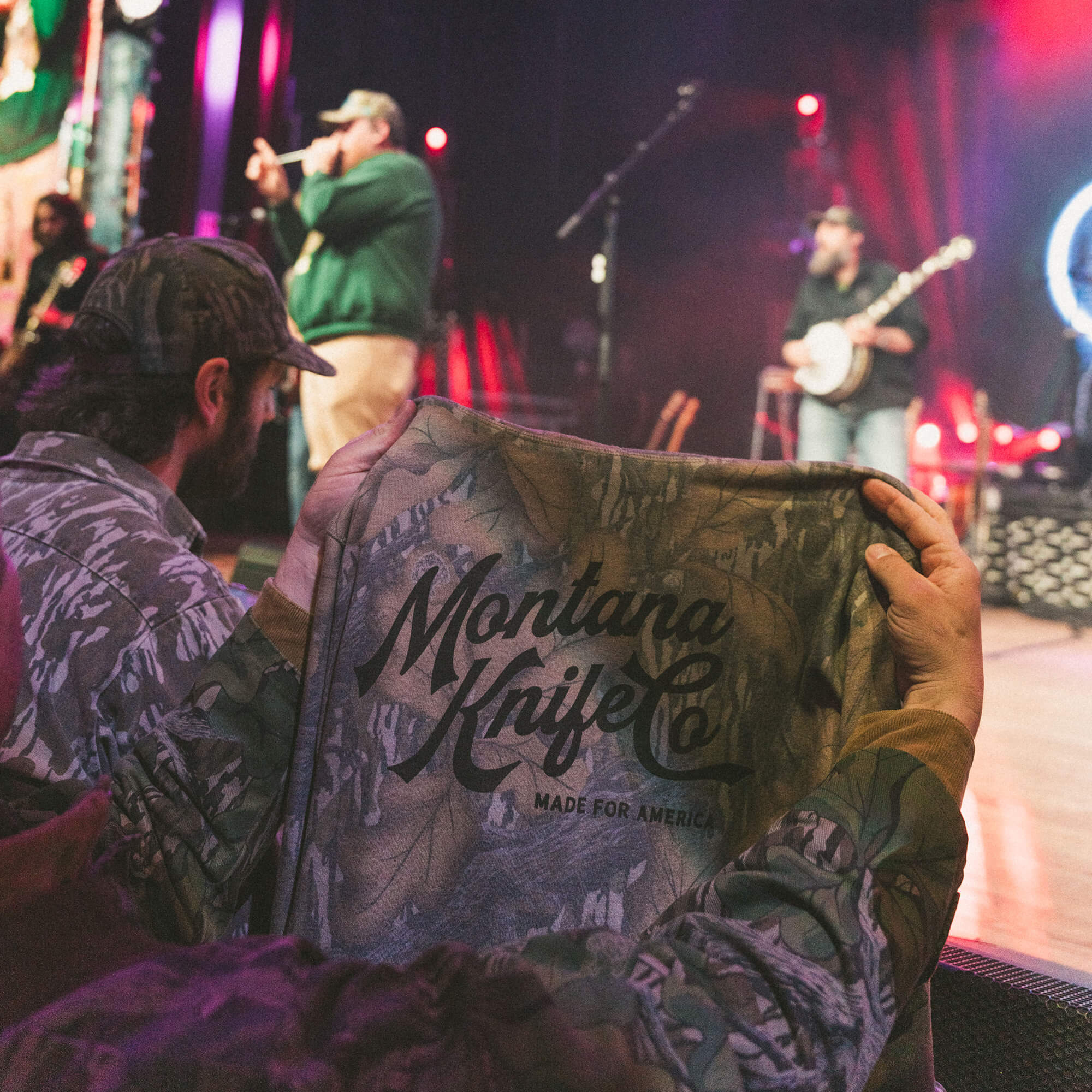 MKC x MOSSY OAK WASHED TEE - FALL FOLIAGE