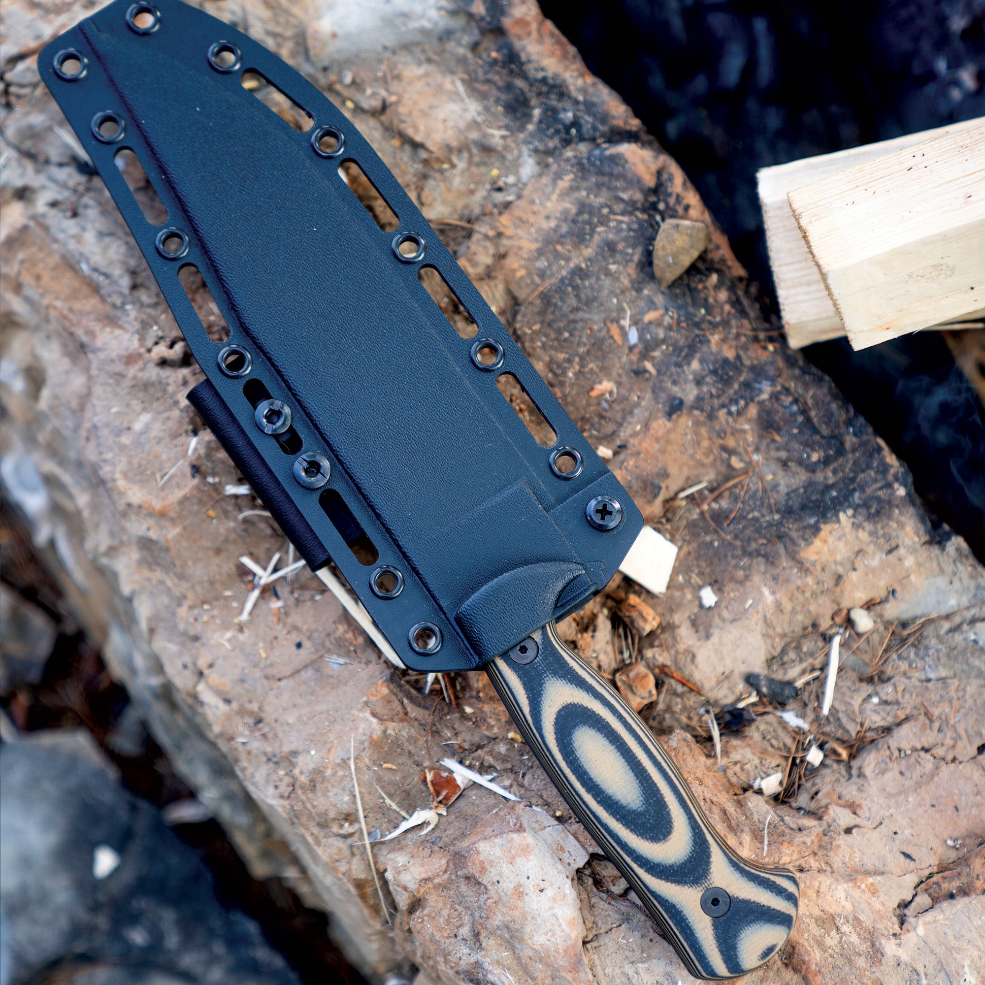 THE MARSHALL BUSHCRAFT KNIFE - TAN & BLACK