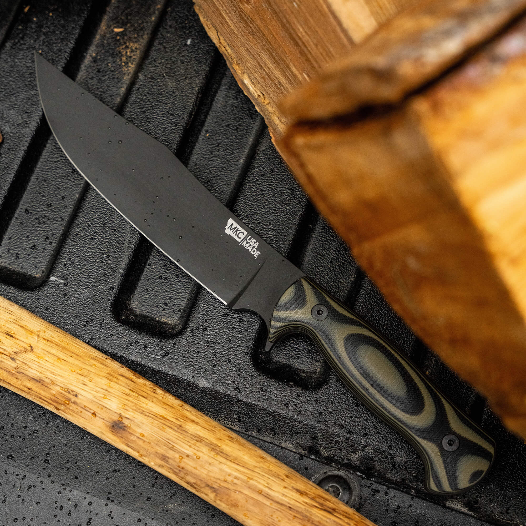 THE MARSHALL BUSHCRAFT KNIFE - GREEN & BLACK