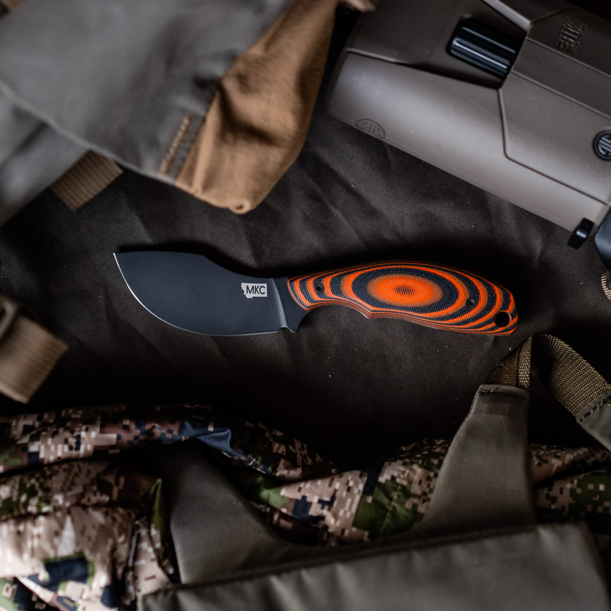 PACKOUT SKINNER - PVD - ORANGE & BLACK