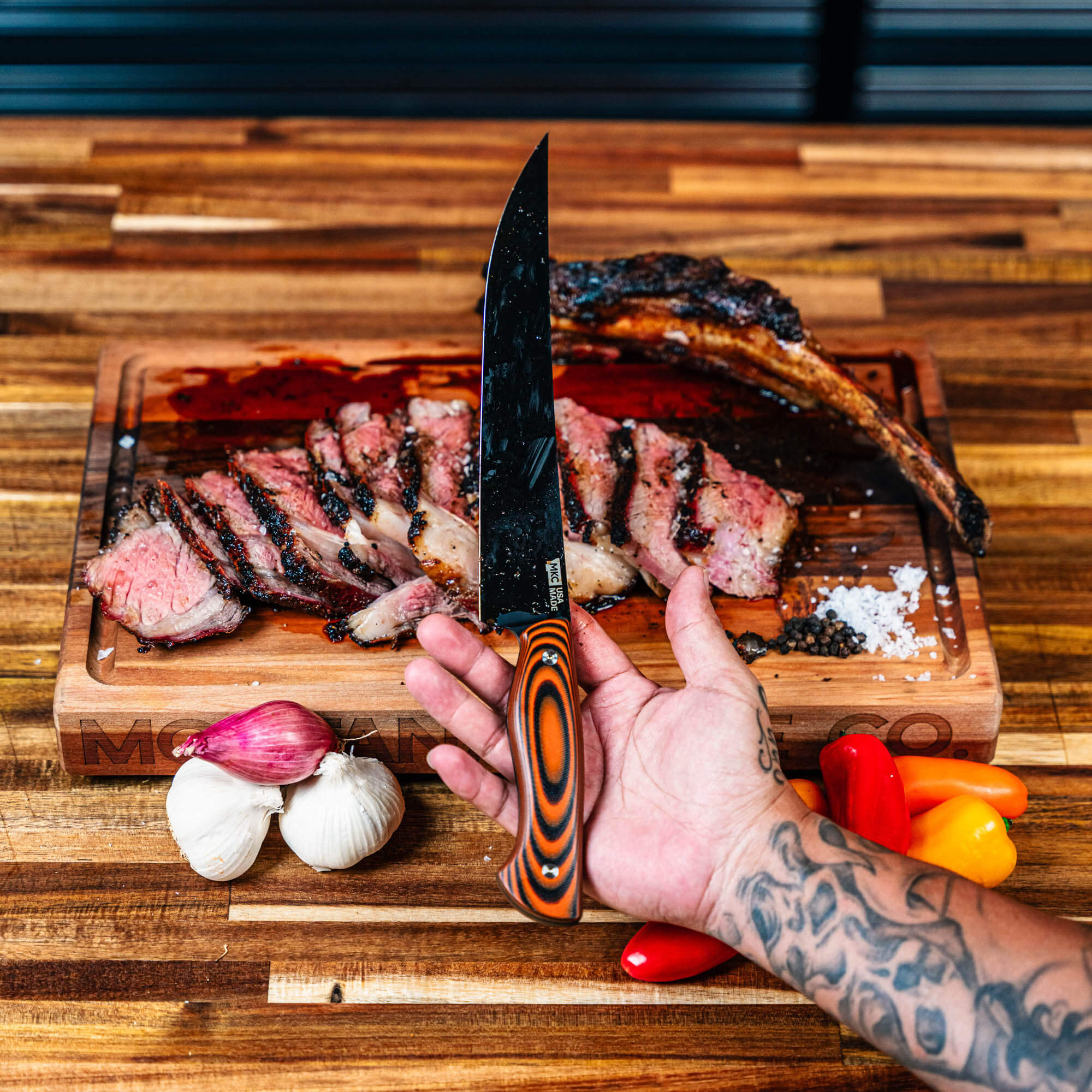 MKC CARVING KNIFE - ORANGE & BLACK