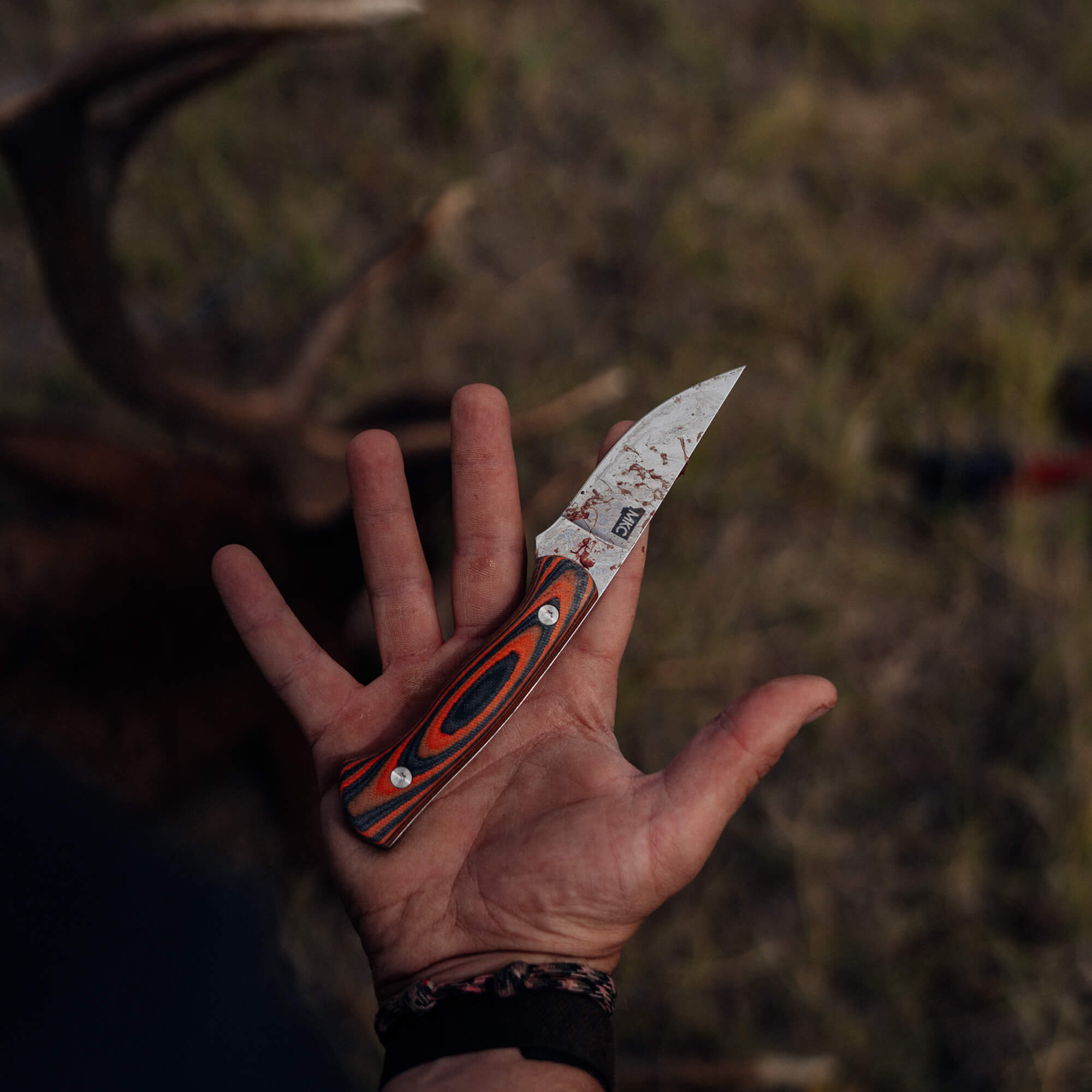 MAGNACUT BLACKFOOT 2.0 - ORANGE & BLACK