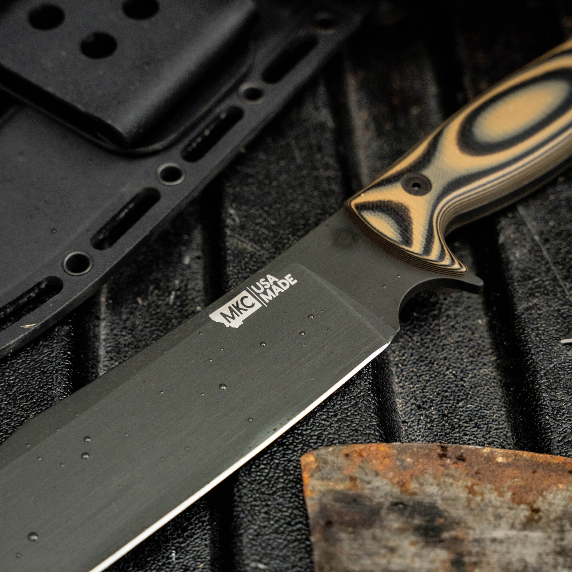 THE MARSHALL BUSHCRAFT KNIFE - TAN & BLACK