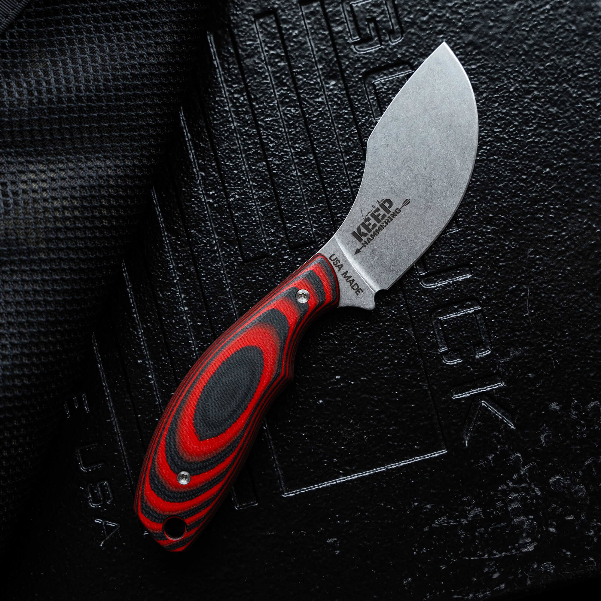 PACKOUT SKINNER - KEEP HAMMERING EDITION - RED & BLACK