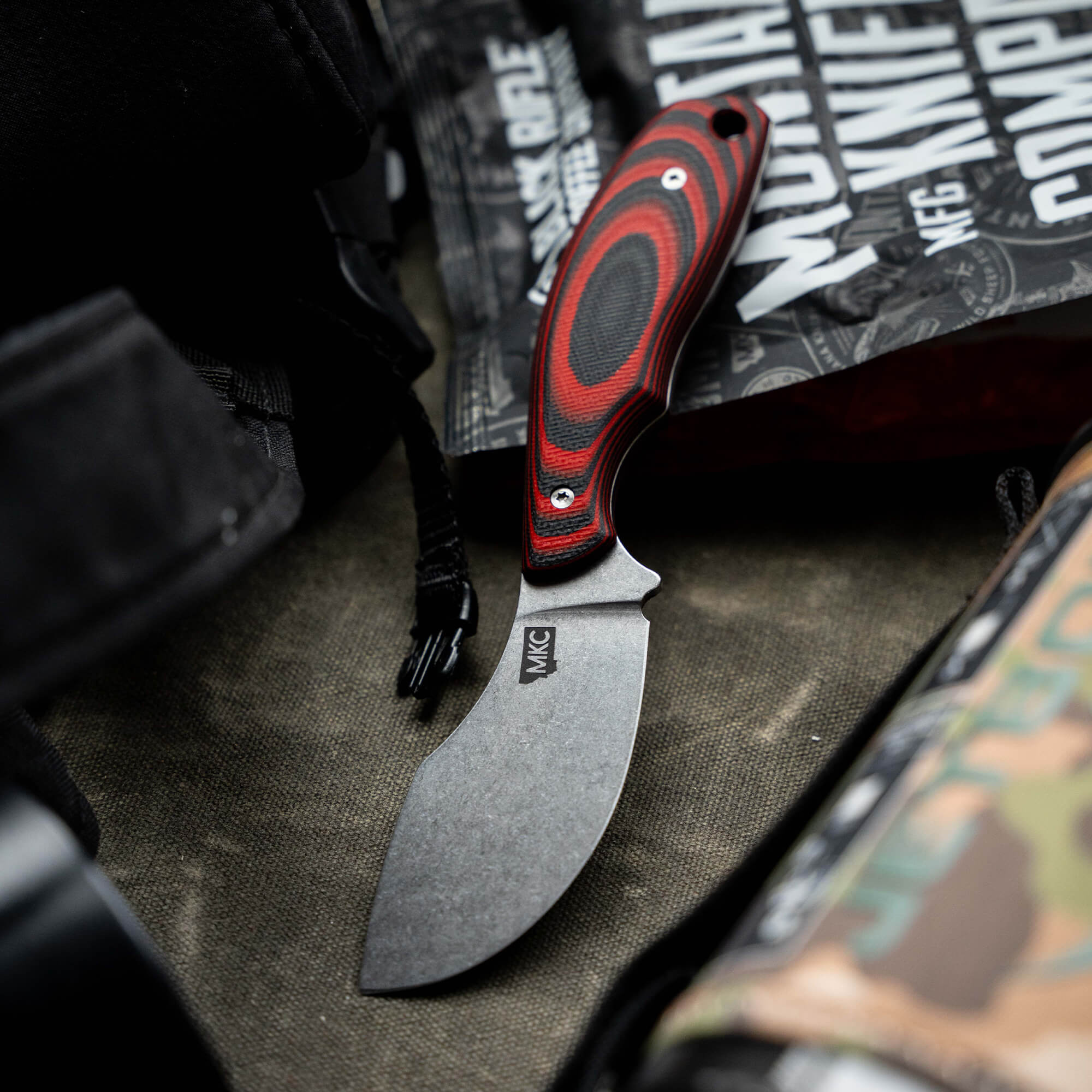 PACKOUT SKINNER - KEEP HAMMERING EDITION - RED & BLACK