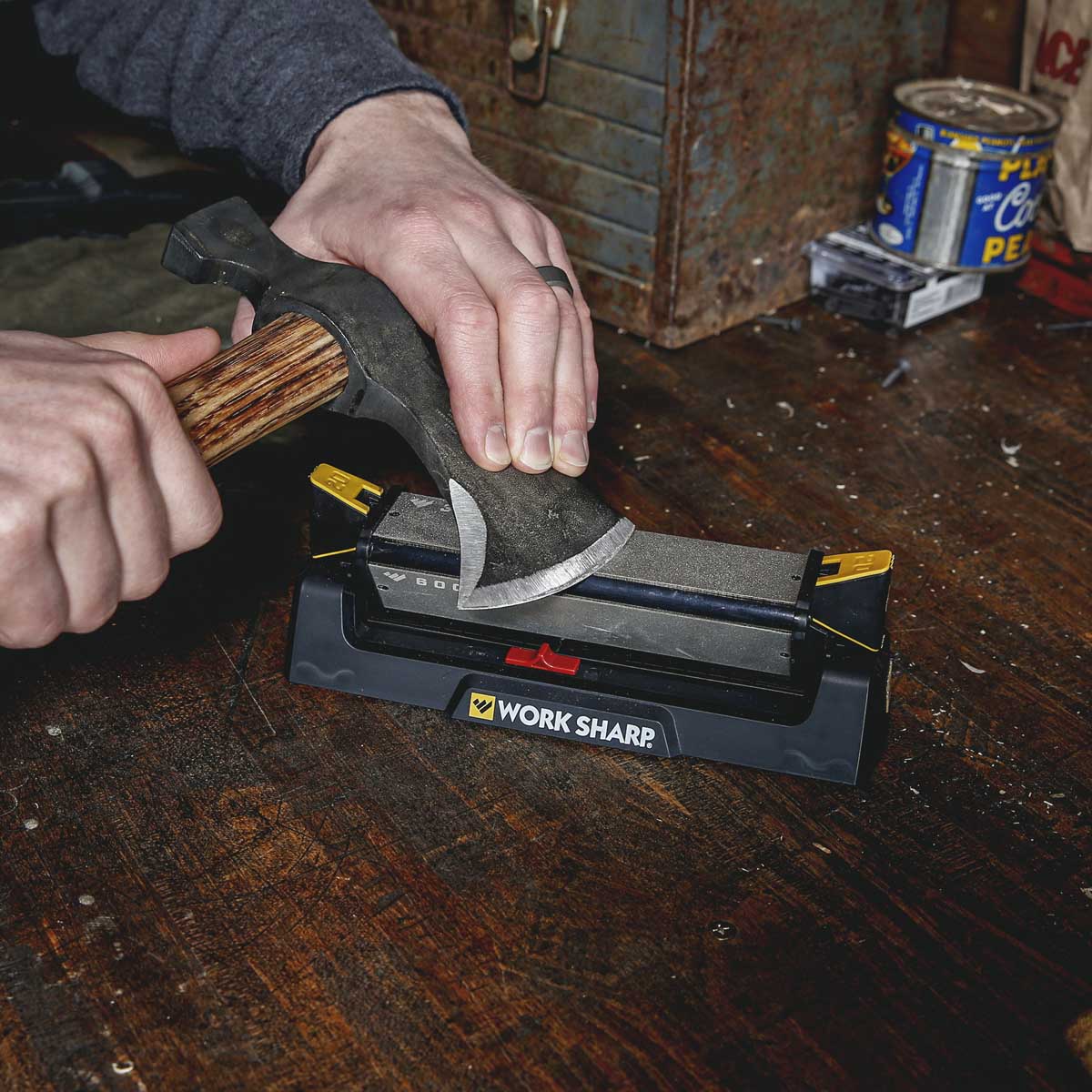 WORK SHARP - BENCHSTONE KNIFE SHARPENER™ WITH TRI-BRASIVE AND PIVOT-RESPONSE™